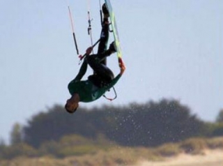  Aprende trucos de kitesurf 